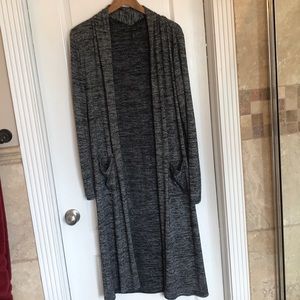 White House Black Market duster. Two pockets.